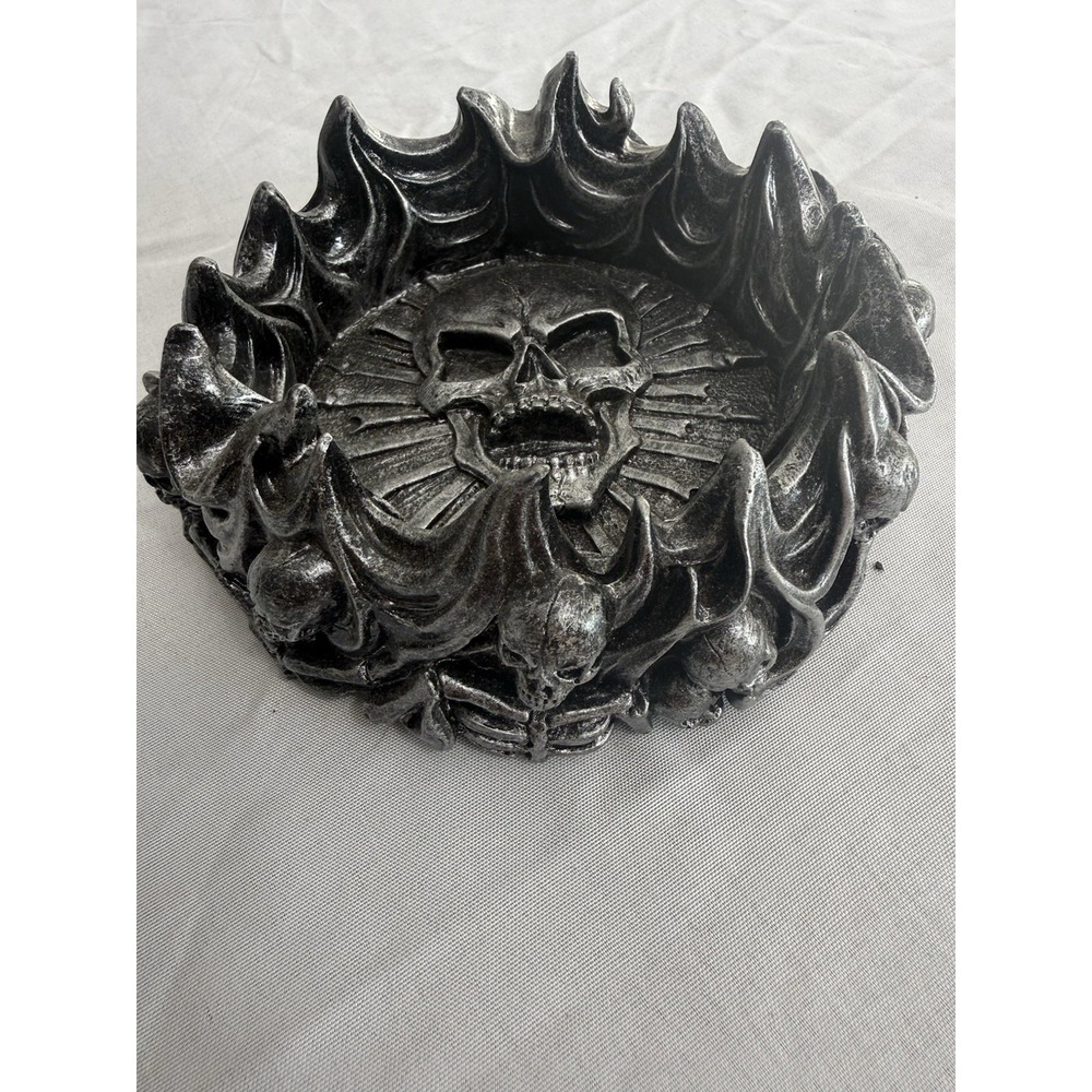 Metal Tobacco Ashtray Skull & Flames Design Dark Gray/Black Decorative Dish